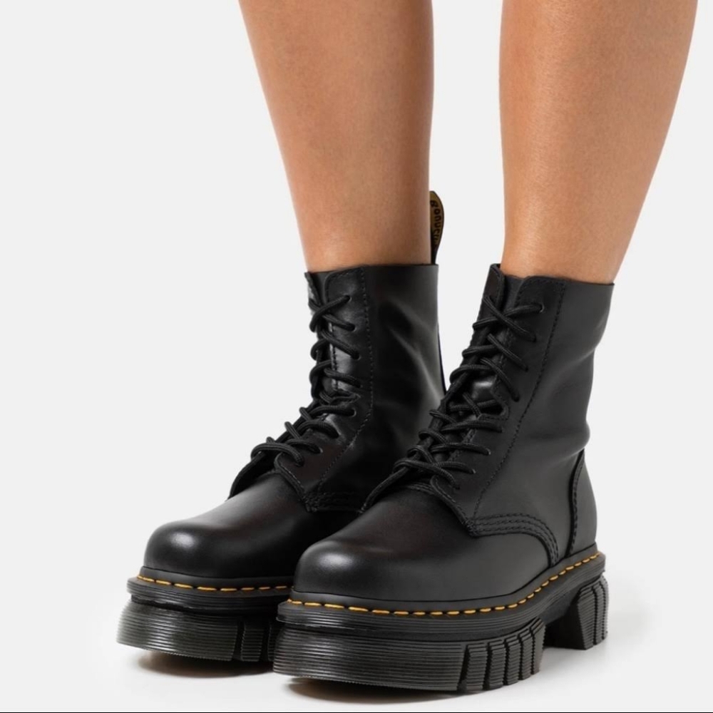 NEW Dr. Martens Women's Black Leather Audrick 8-Eye Combat Boots Size 8.5 NWT